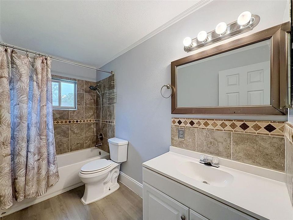 For Sale: $214,900 (3 beds, 1 baths, 1404 Square Feet)