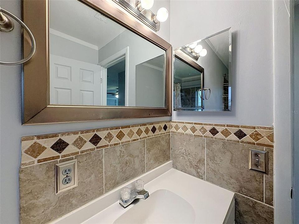 For Sale: $214,900 (3 beds, 1 baths, 1404 Square Feet)