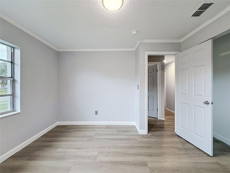 For Sale: $214,900 (3 beds, 1 baths, 1404 Square Feet)