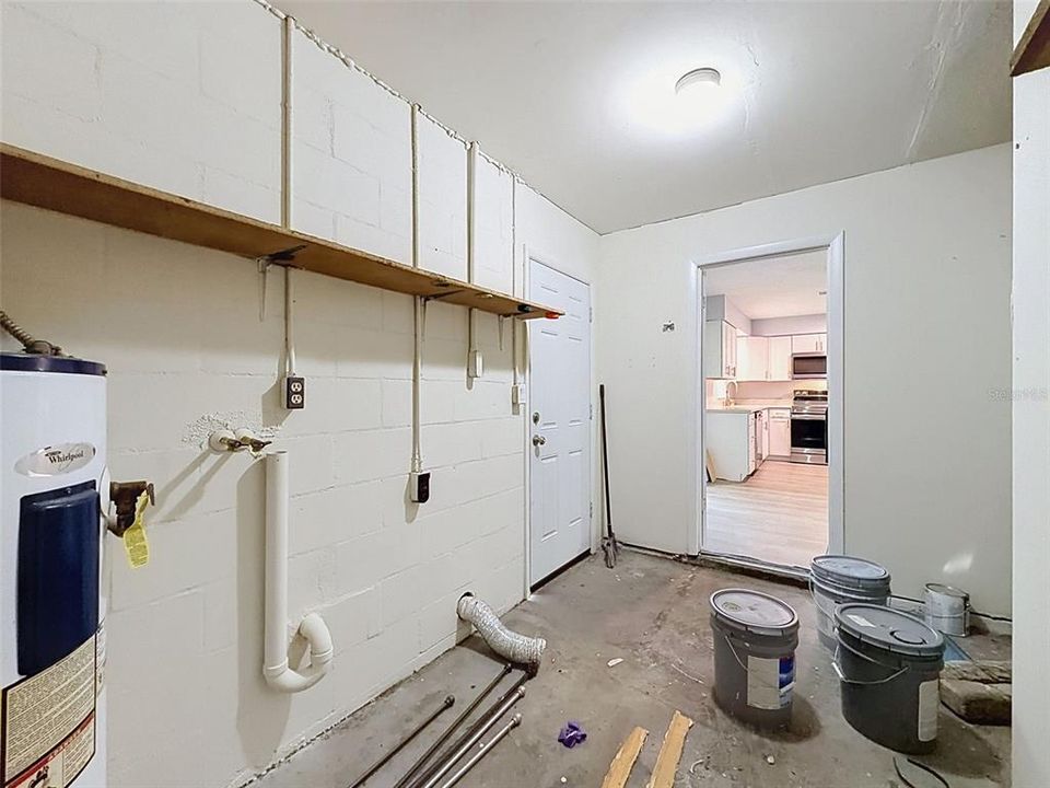 For Sale: $214,900 (3 beds, 1 baths, 1404 Square Feet)