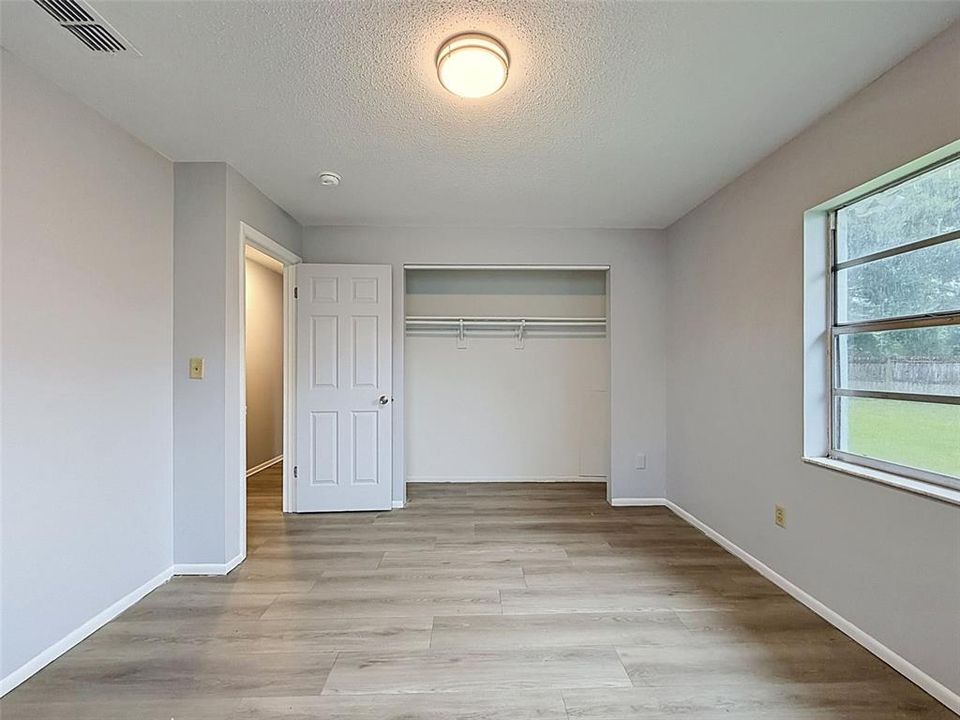 For Sale: $214,900 (3 beds, 1 baths, 1404 Square Feet)