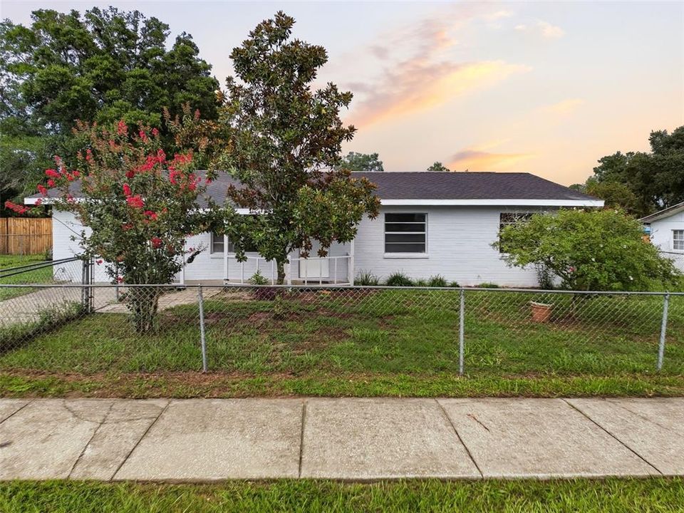 For Sale: $214,900 (3 beds, 1 baths, 1404 Square Feet)