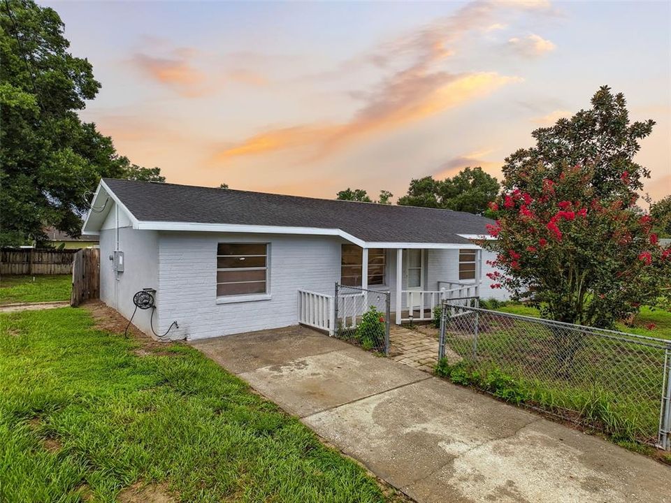 For Sale: $214,900 (3 beds, 1 baths, 1404 Square Feet)