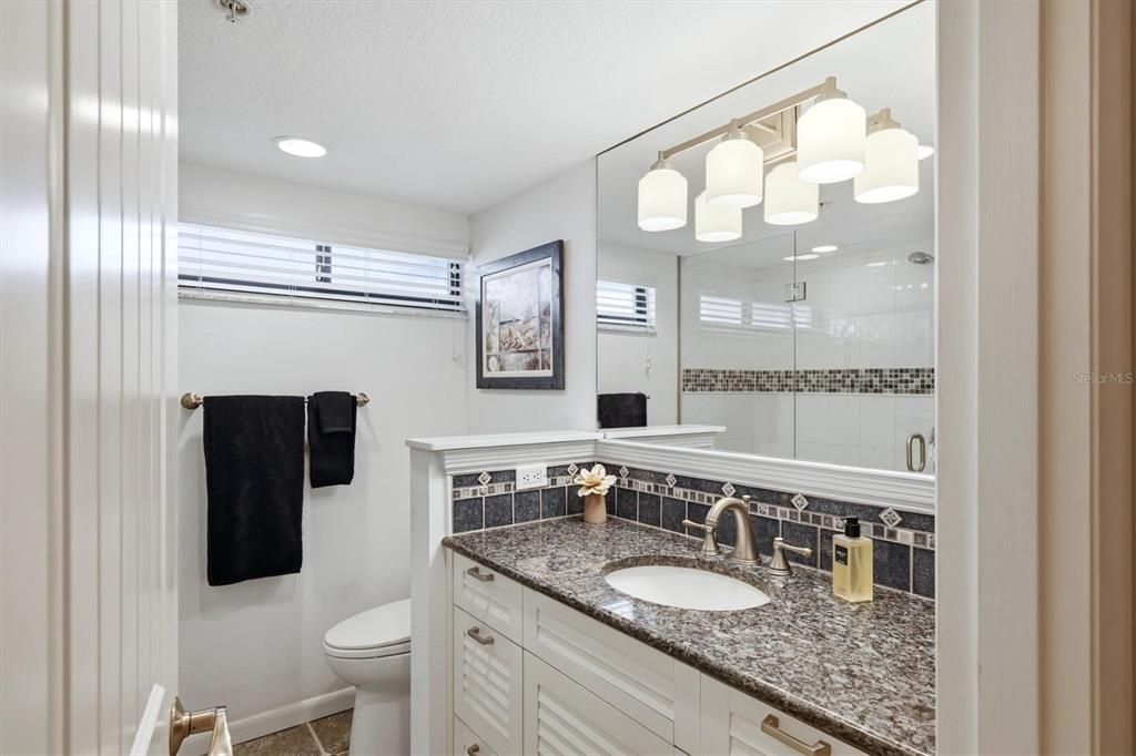 For Sale: $1,200,000 (2 beds, 2 baths, 1398 Square Feet)