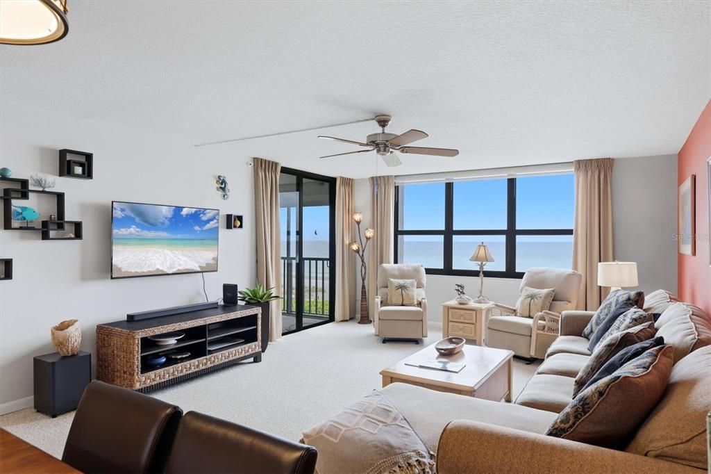 For Sale: $1,200,000 (2 beds, 2 baths, 1398 Square Feet)