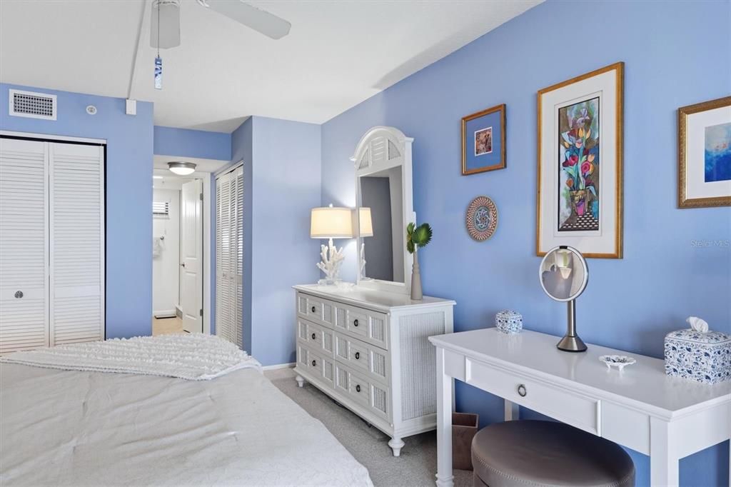 For Sale: $1,200,000 (2 beds, 2 baths, 1398 Square Feet)