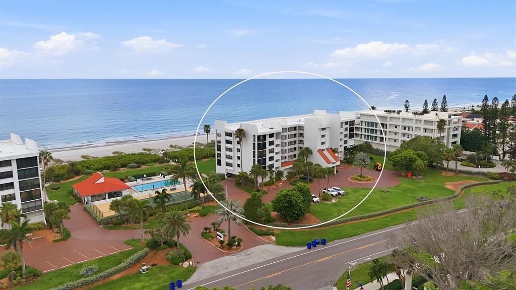 For Sale: $1,200,000 (2 beds, 2 baths, 1398 Square Feet)