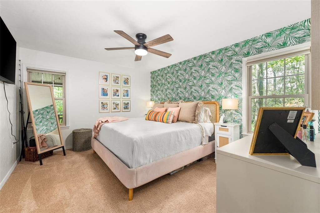 For Sale: $320,000 (3 beds, 2 baths, 1317 Square Feet)