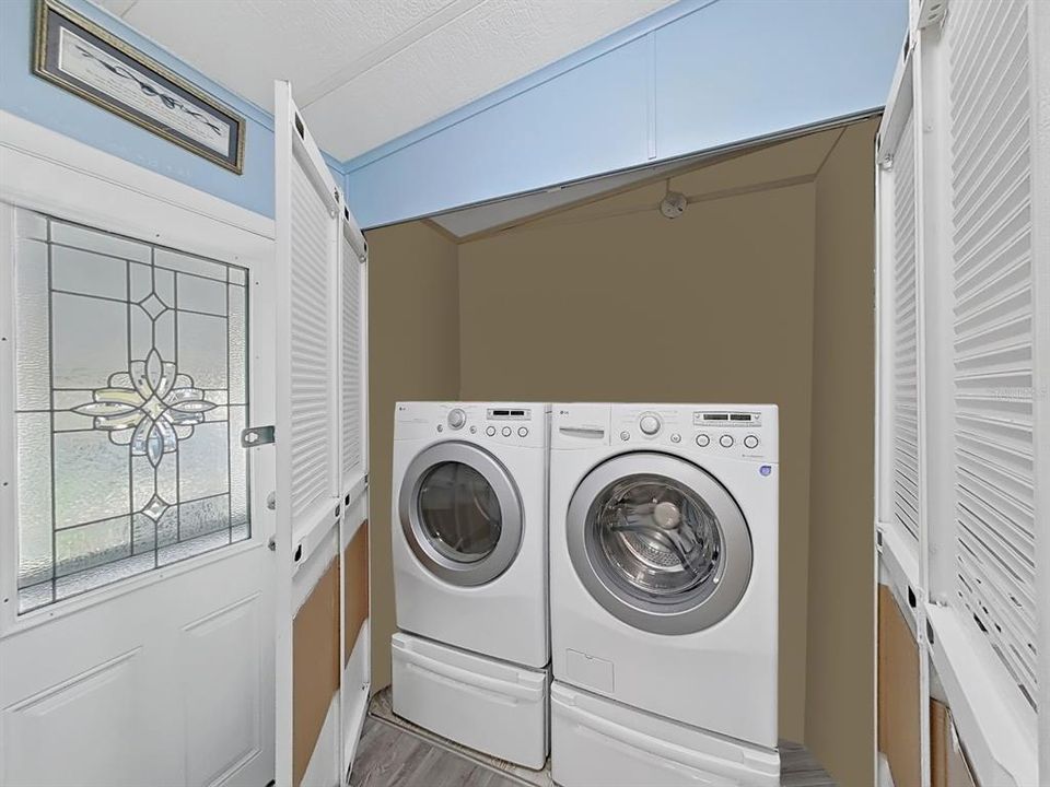 For Sale: $198,000 (2 beds, 2 baths, 1440 Square Feet)