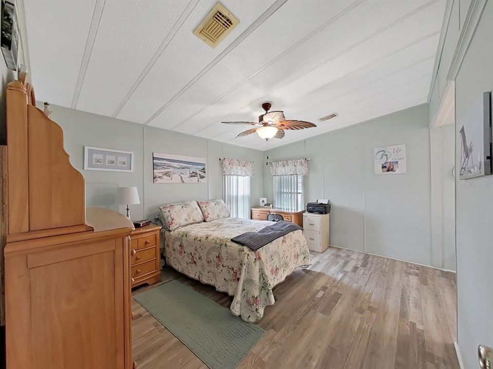 For Sale: $198,000 (2 beds, 2 baths, 1440 Square Feet)