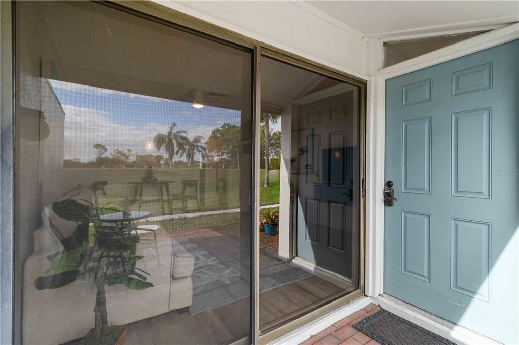 Active With Contract: $1,650 (1 beds, 1 baths, 428 Square Feet)