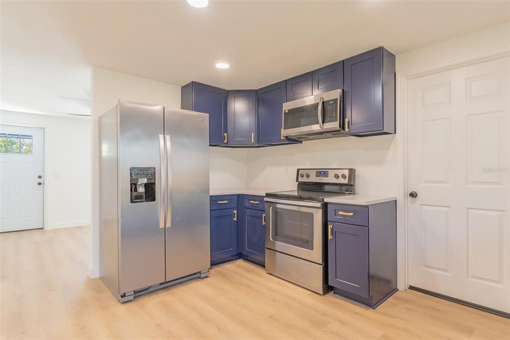 На продажу: $249,500 (3 спален, 1 ванн, 1032 Квадратных фут)