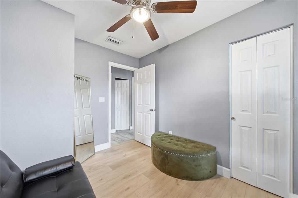 Activo con contrato: $345,000 (4 camas, 2 baños, 1472 Pies cuadrados)