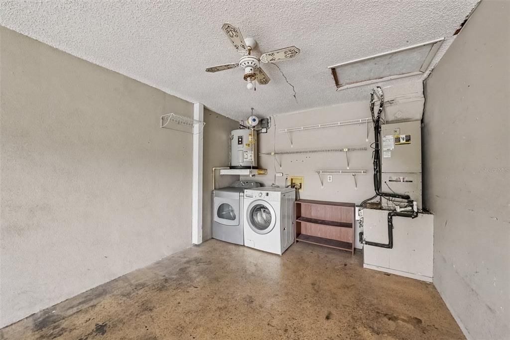 На продажу: $325,000 (2 спален, 2 ванн, 1154 Квадратных фут)