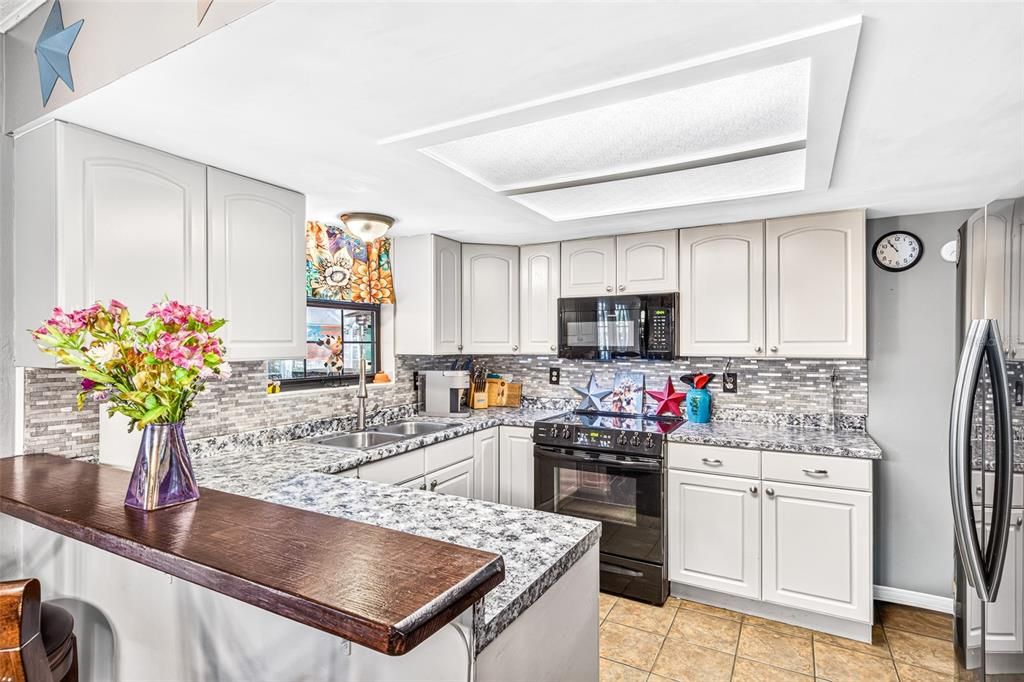 For Sale: $649,000 (3 beds, 2 baths, 2005 Square Feet)