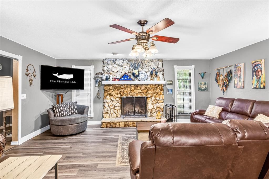 For Sale: $649,000 (3 beds, 2 baths, 2005 Square Feet)