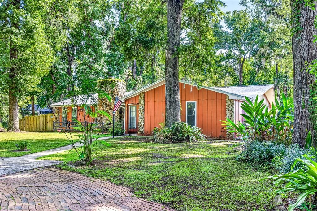 For Sale: $649,000 (3 beds, 2 baths, 2005 Square Feet)