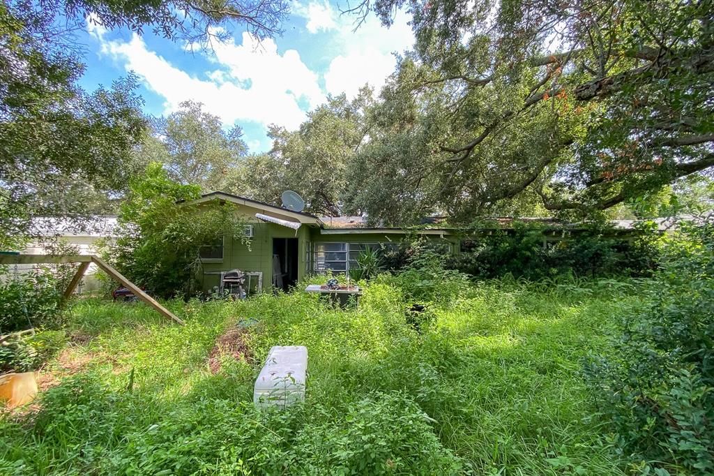 Activo con contrato: $319,000 (3 camas, 2 baños, 1474 Pies cuadrados)