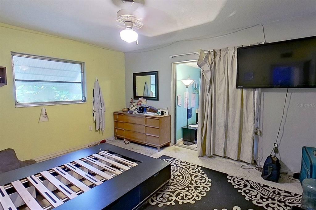 Activo con contrato: $319,000 (3 camas, 2 baños, 1474 Pies cuadrados)