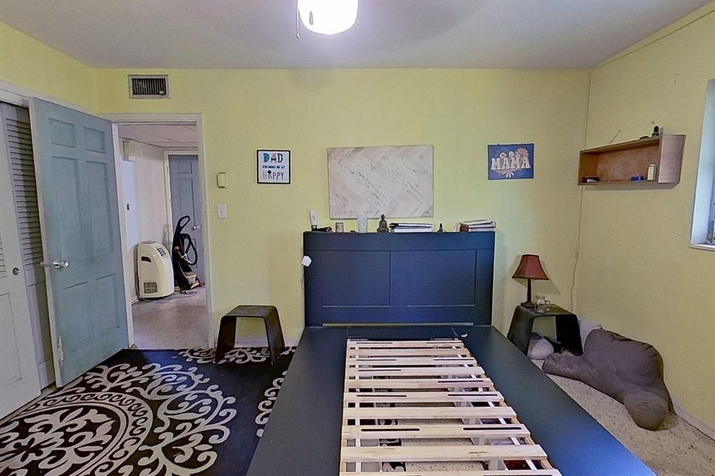 Activo con contrato: $319,000 (3 camas, 2 baños, 1474 Pies cuadrados)