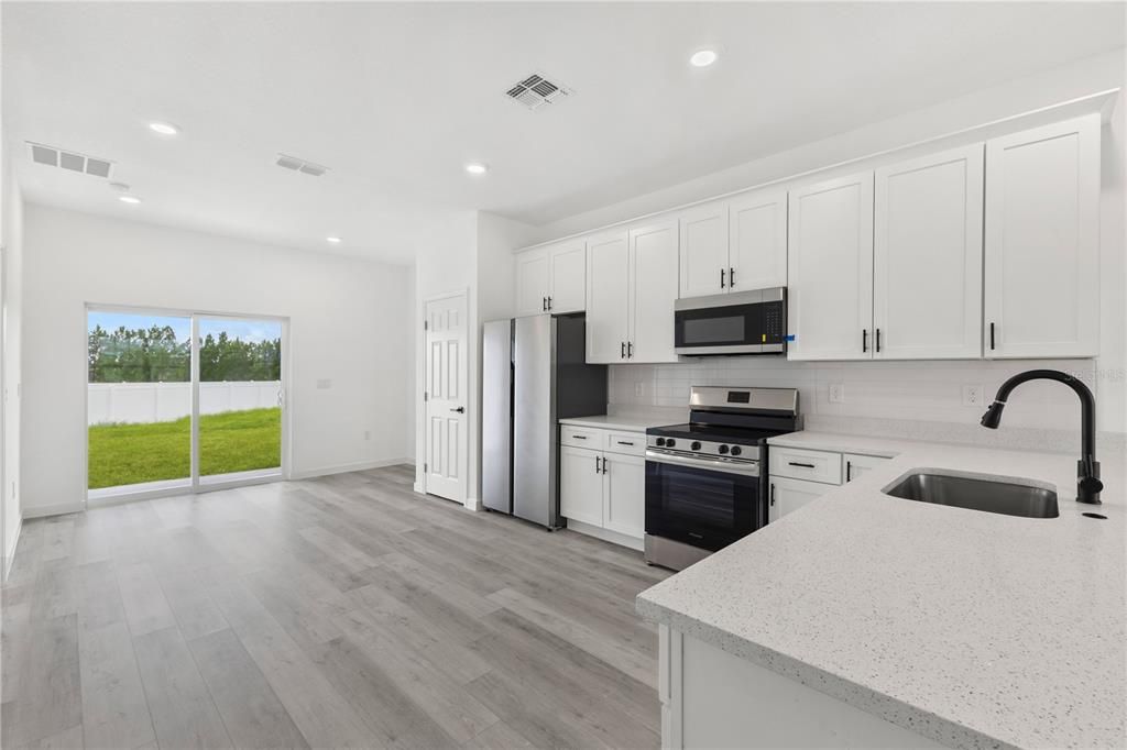 En Venta: $513,990 (6 camas, 0 baños, 2832 Pies cuadrados)