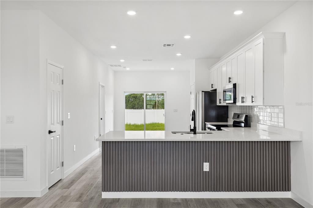 En Venta: $513,990 (6 camas, 0 baños, 2832 Pies cuadrados)