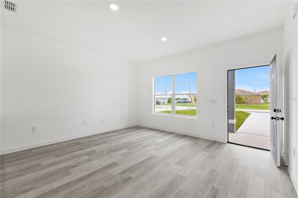 En Venta: $513,990 (6 camas, 0 baños, 2832 Pies cuadrados)