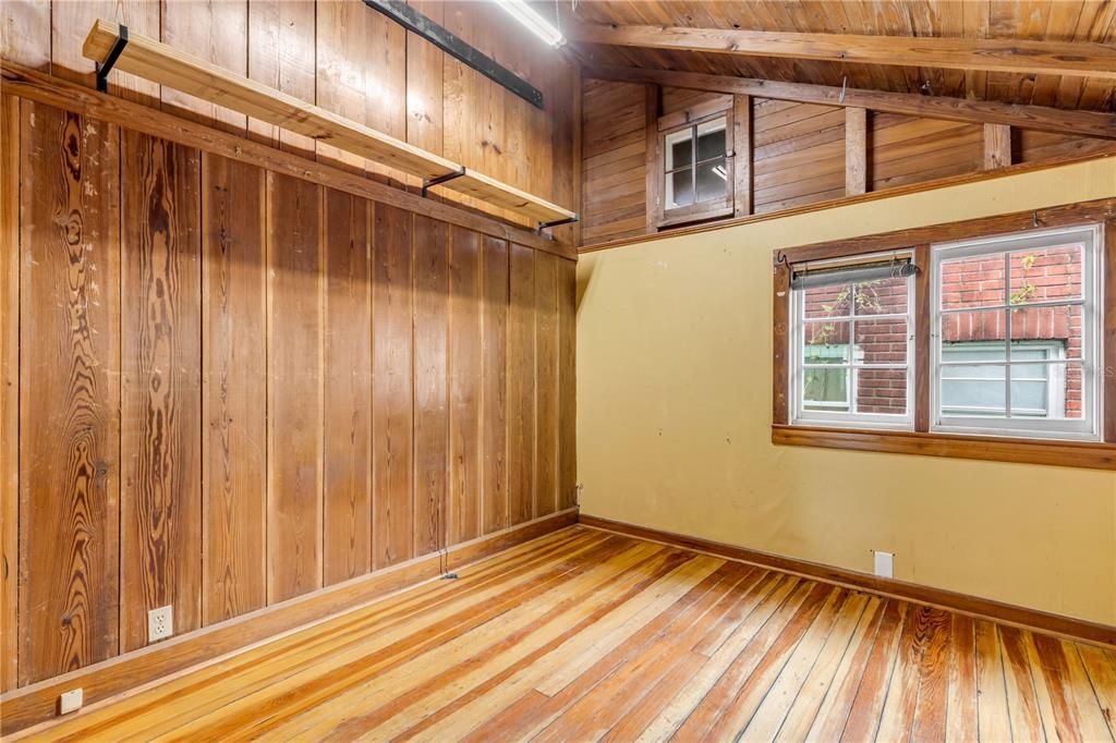 待售: $999,000 (0 贝兹, 0 浴室, 1702 平方英尺)