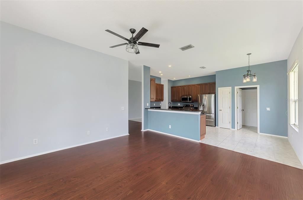 For Sale: $475,000 (4 beds, 2 baths, 2222 Square Feet)