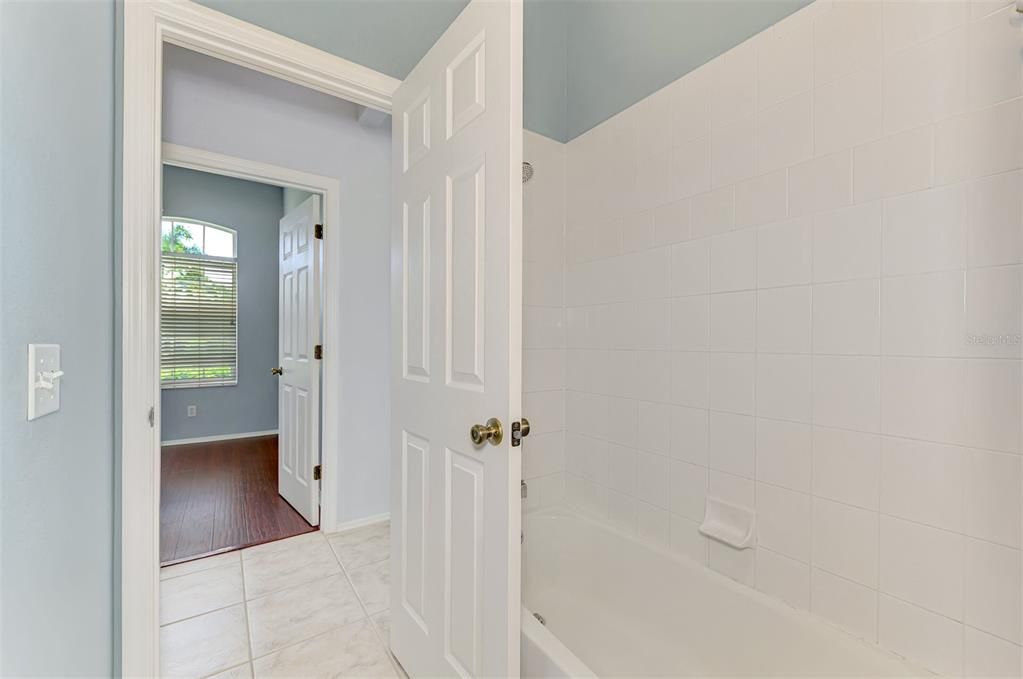 For Sale: $475,000 (4 beds, 2 baths, 2222 Square Feet)