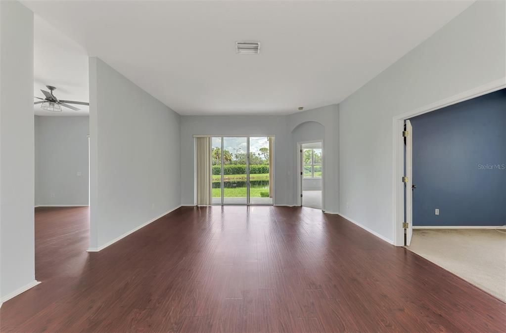 For Sale: $475,000 (4 beds, 2 baths, 2222 Square Feet)