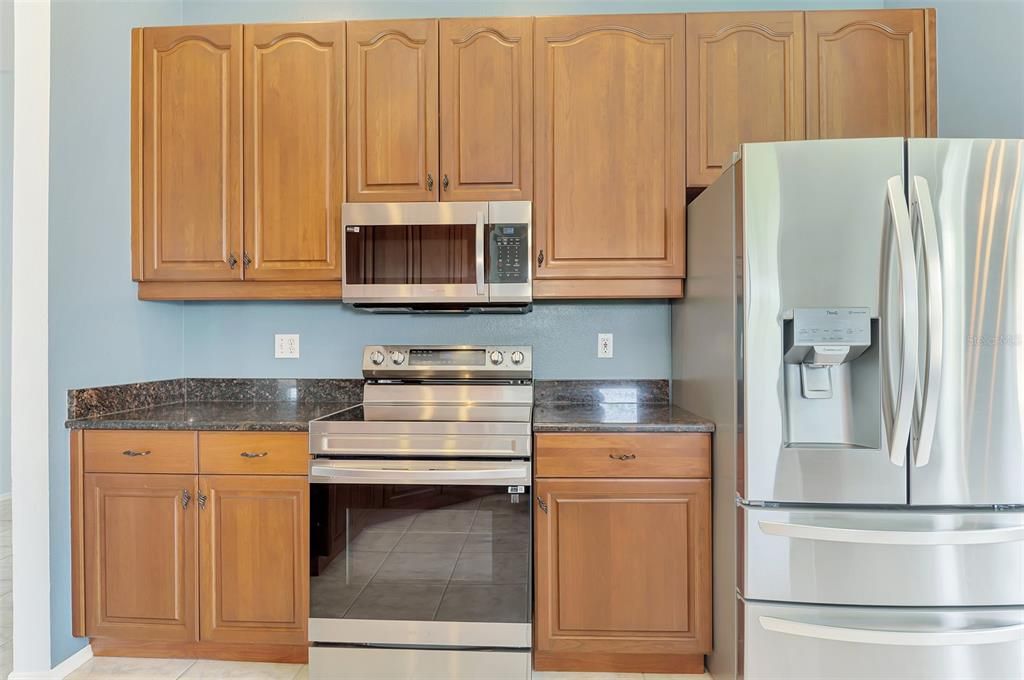 For Sale: $475,000 (4 beds, 2 baths, 2222 Square Feet)