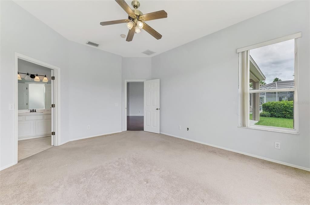For Sale: $475,000 (4 beds, 2 baths, 2222 Square Feet)