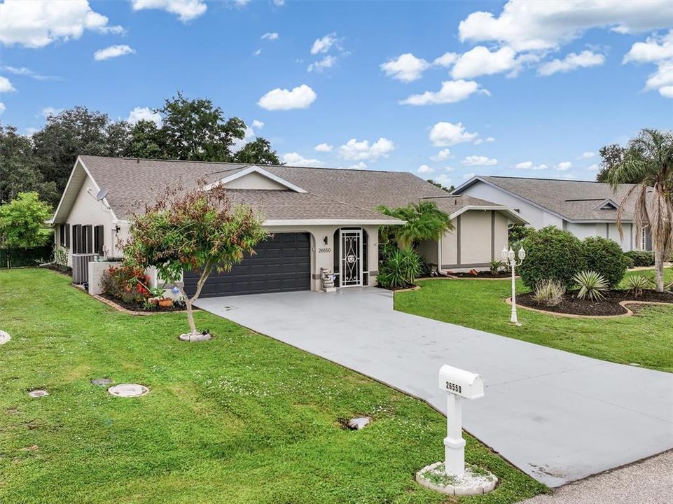 For Sale: $415,000 (3 beds, 2 baths, 1972 Square Feet)