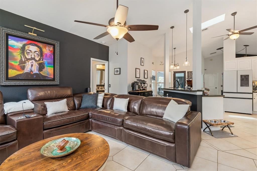 For Sale: $415,000 (3 beds, 2 baths, 1972 Square Feet)