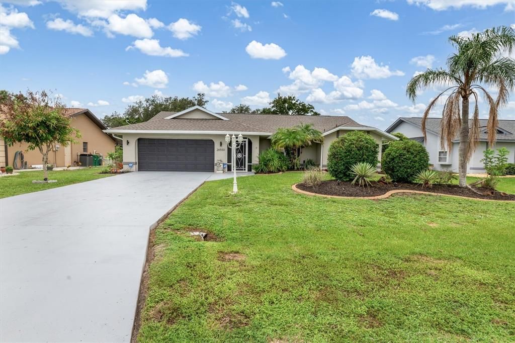 For Sale: $415,000 (3 beds, 2 baths, 1972 Square Feet)