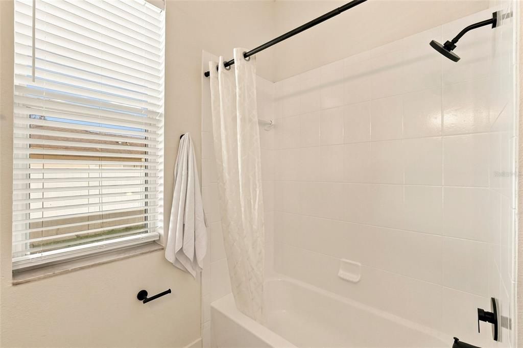 Active With Contract: $529,999 (4 beds, 3 baths, 1947 Square Feet)