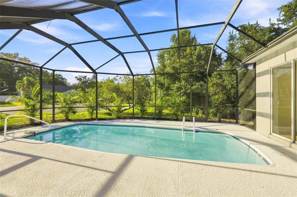 Active With Contract: $529,999 (4 beds, 3 baths, 1947 Square Feet)