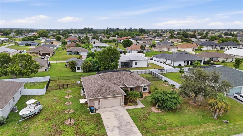 For Sale: $469,999 (3 beds, 2 baths, 1921 Square Feet)
