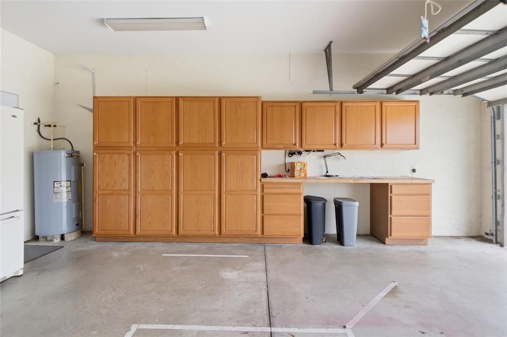 For Sale: $469,999 (3 beds, 2 baths, 1921 Square Feet)