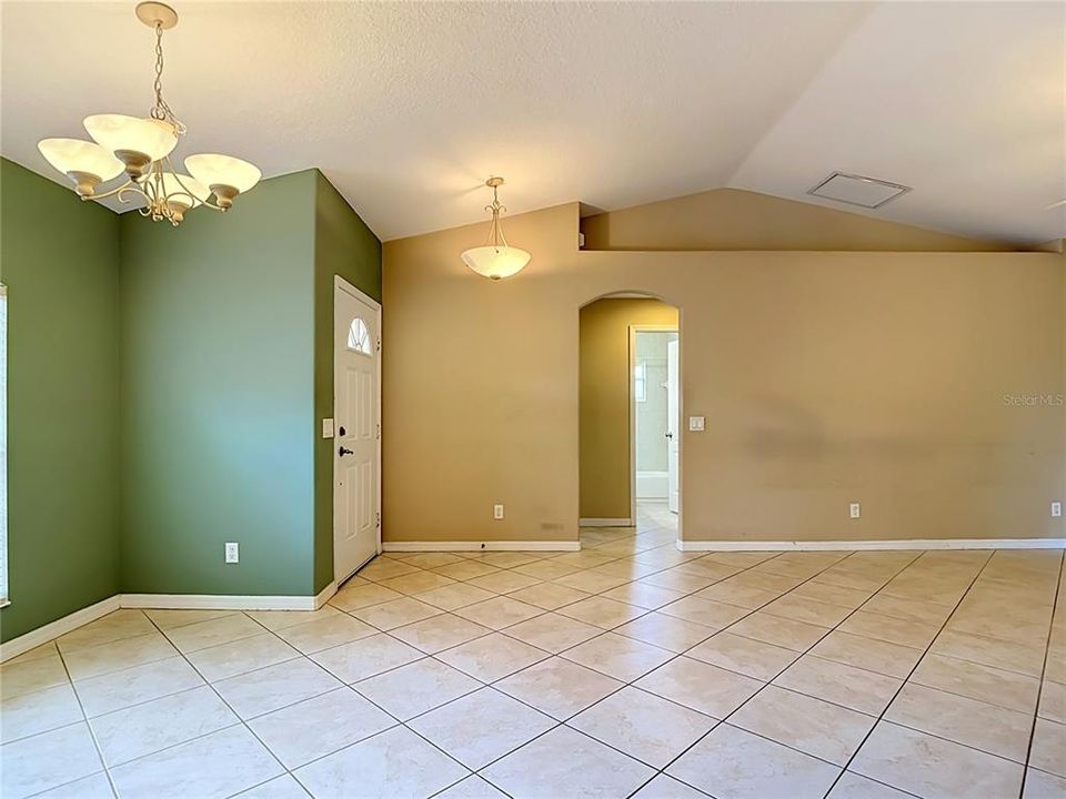 For Sale: $265,000 (3 beds, 2 baths, 1442 Square Feet)
