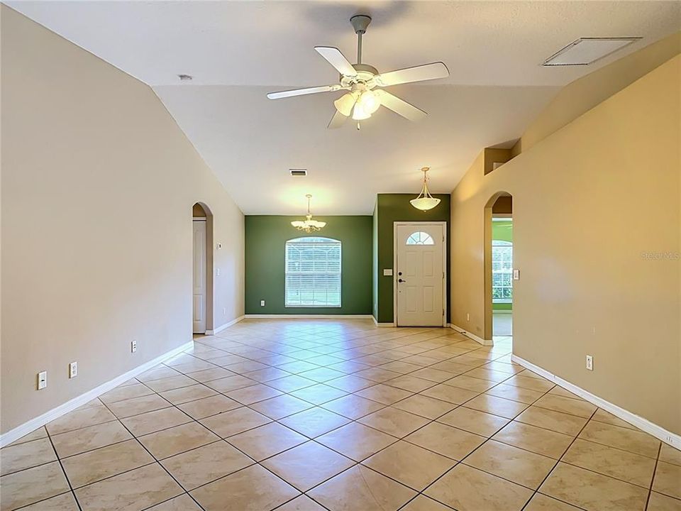 For Sale: $265,000 (3 beds, 2 baths, 1442 Square Feet)