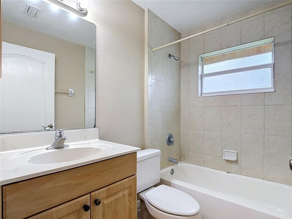 For Sale: $265,000 (3 beds, 2 baths, 1442 Square Feet)