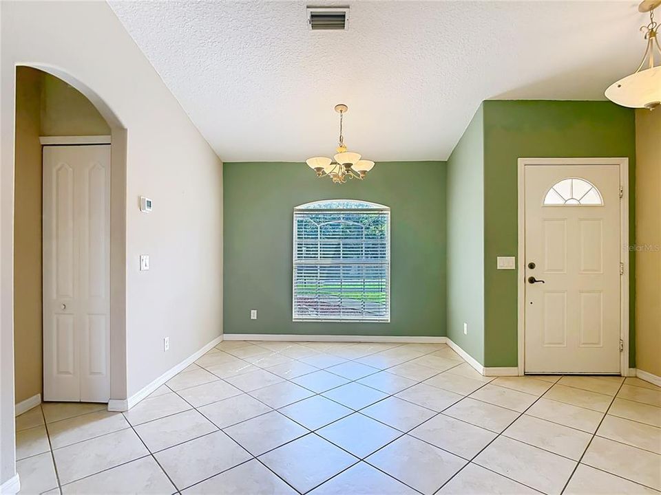 For Sale: $265,000 (3 beds, 2 baths, 1442 Square Feet)