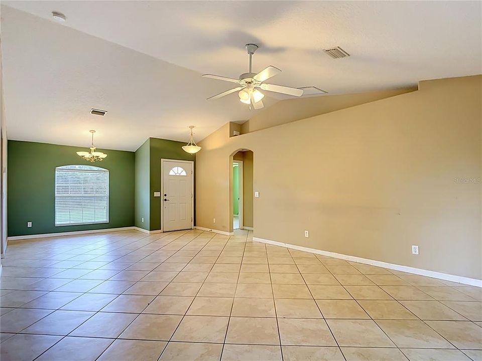 For Sale: $265,000 (3 beds, 2 baths, 1442 Square Feet)