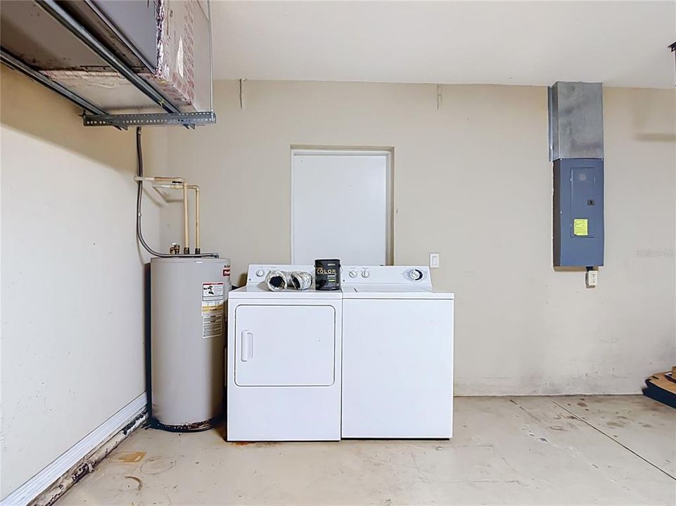 For Sale: $265,000 (3 beds, 2 baths, 1442 Square Feet)