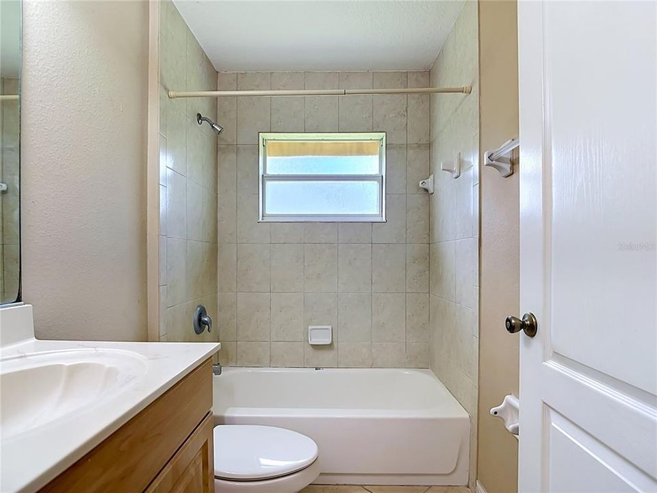 For Sale: $265,000 (3 beds, 2 baths, 1442 Square Feet)