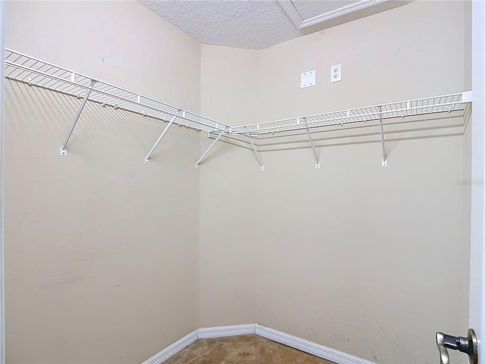 For Sale: $265,000 (3 beds, 2 baths, 1442 Square Feet)