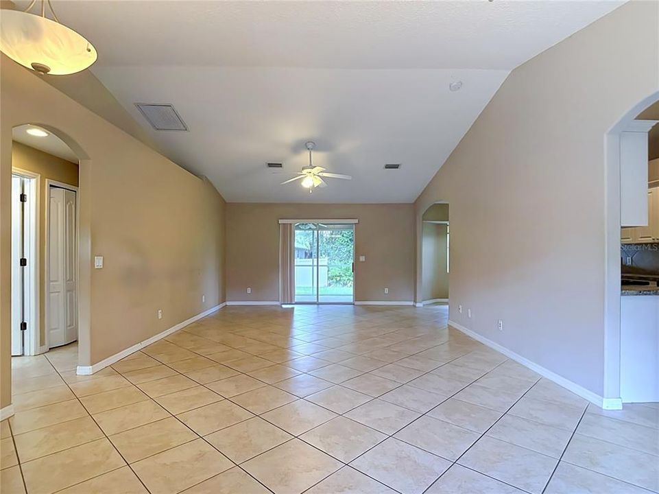 For Sale: $265,000 (3 beds, 2 baths, 1442 Square Feet)