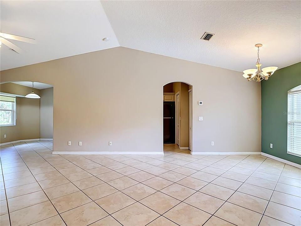 For Sale: $265,000 (3 beds, 2 baths, 1442 Square Feet)